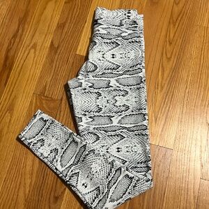 Booty by Brabants snake skin leggings